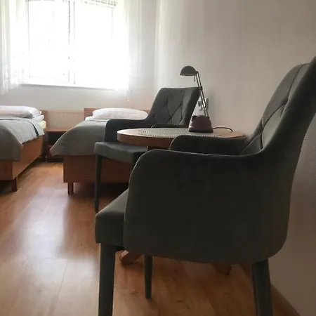 Finezja Homestay *